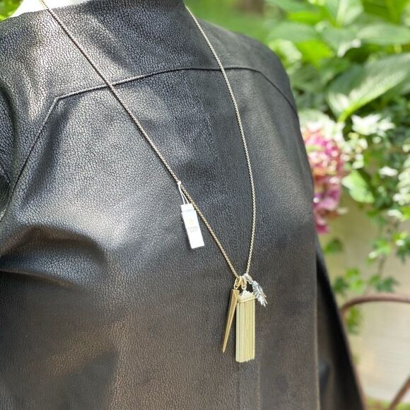 KENDRA SCOTT Mixed Metals 3 Charm Necklace - Picture 5 of 14